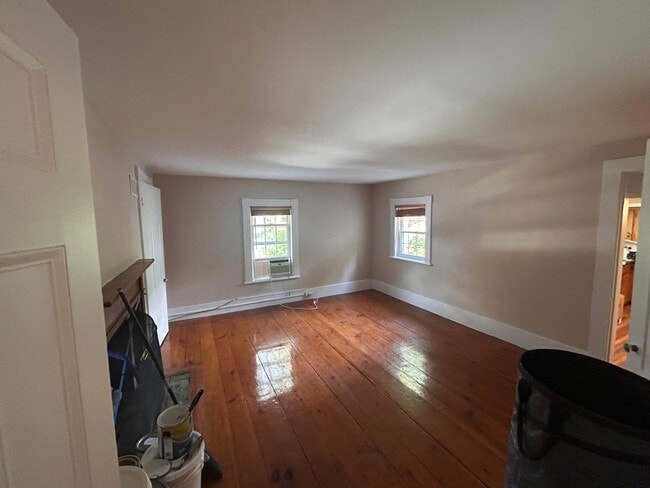 Photo - 64 Main St Unidad 3