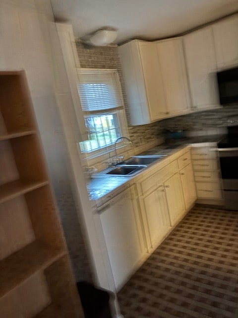 Photo - Room in House on Dupree St