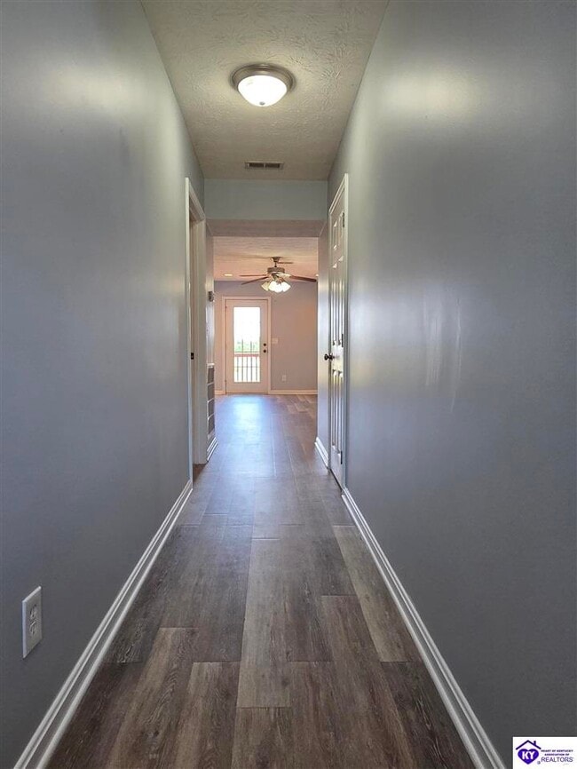 Photo - 153 Twin Lakes Dr
