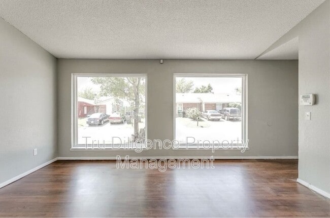 Photo - 210 Kathleen Dr