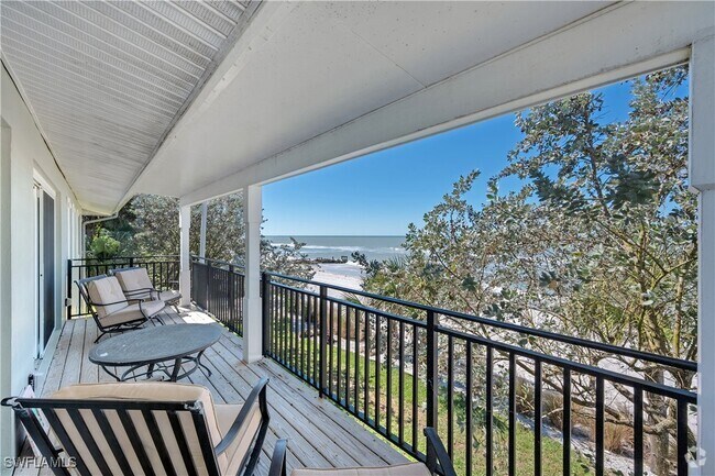 Building Photo - 1065 Gulf Shore Blvd N Unit 201 Rental