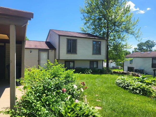 Building Photo - 6634 Dovecote Dr Rental