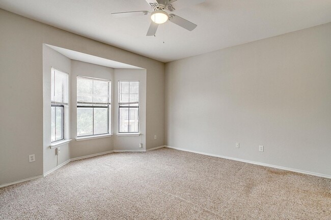 Photo - Nice 2 Bed, 2 Bath Second Story Condo Overlooking the Pool- 76107 Unidad 502