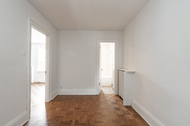 Photo - 110 Wellesley St E Unit 601