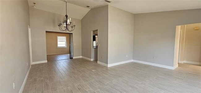 Photo - 383 Kenova St