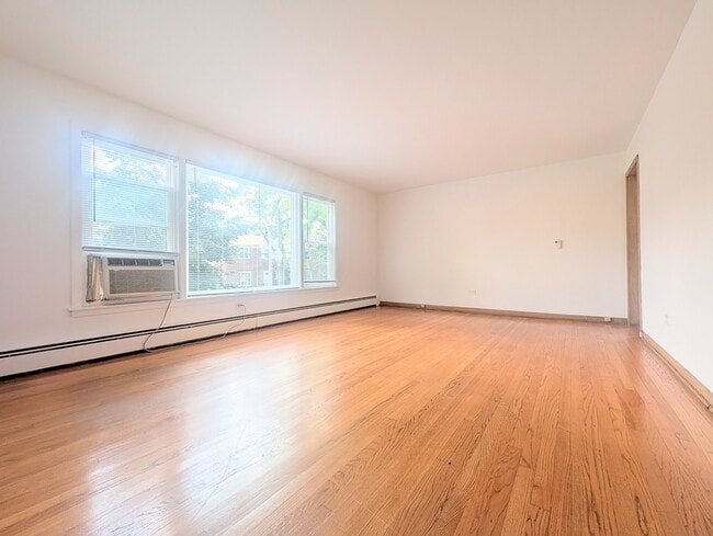 Photo - 2308 W Birchwood Ave Unidad 1W