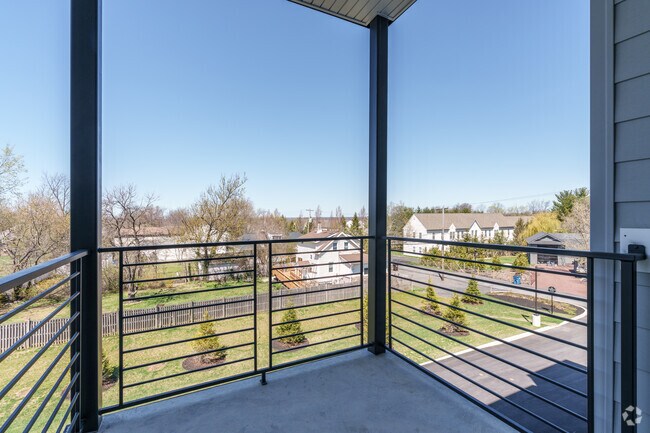 2BR, 2BA - 1101SF - Terrace