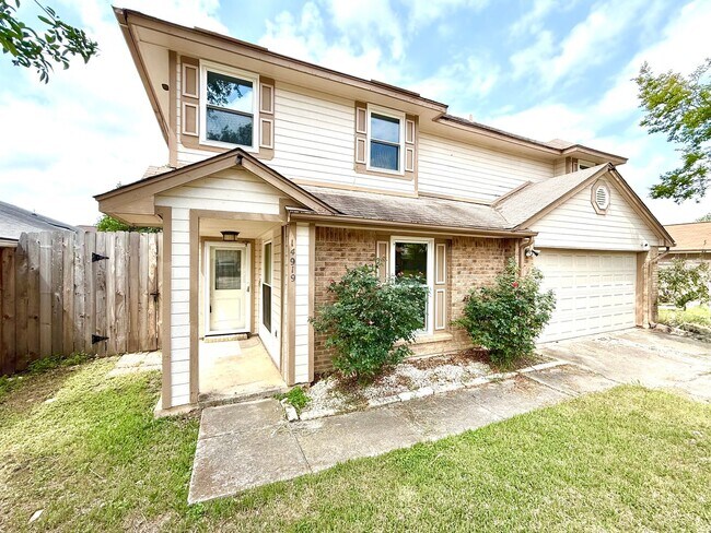 Photo - AVAILABLE NOW! Two Story 4 Bedroom / 2.5 B...