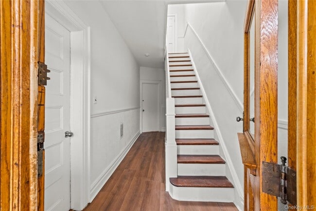 Photo - 963 Utica Ave