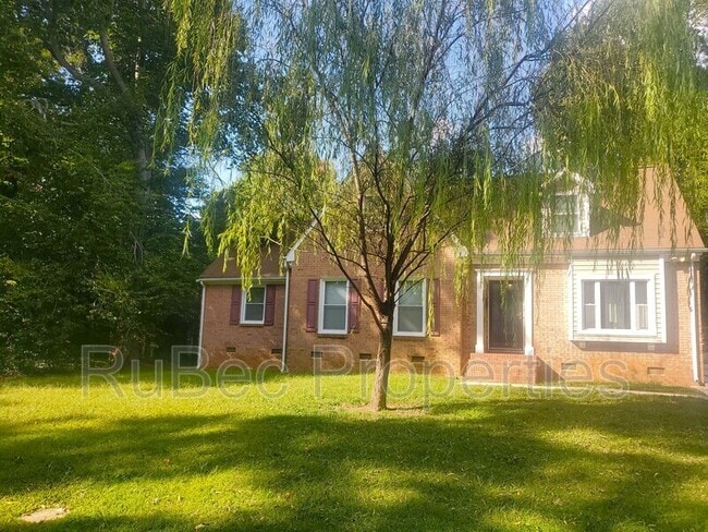 Building Photo - 3405 Erinbrook Ln