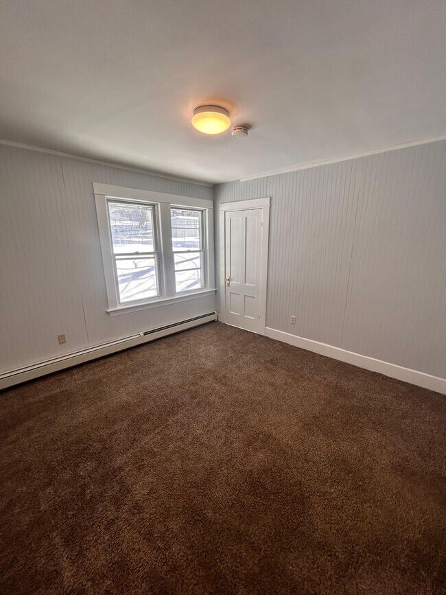 59 Cross St Unit 2R