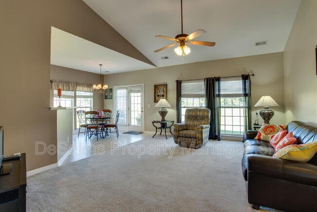 Photo - 2007 McCrory Pl