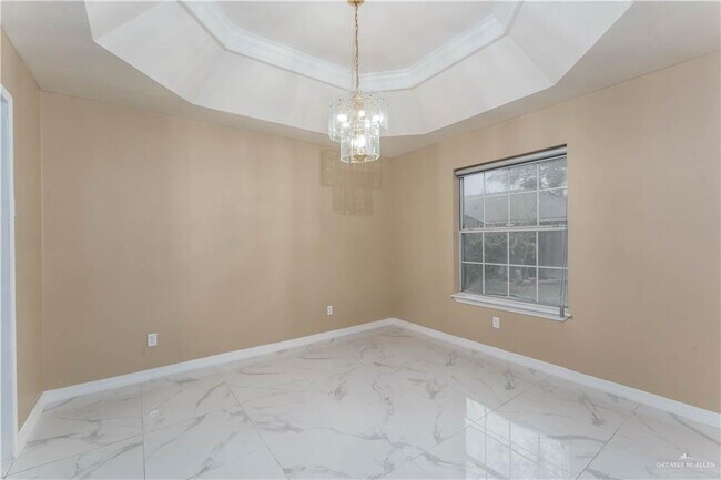 Photo - 25 Oriole Ave