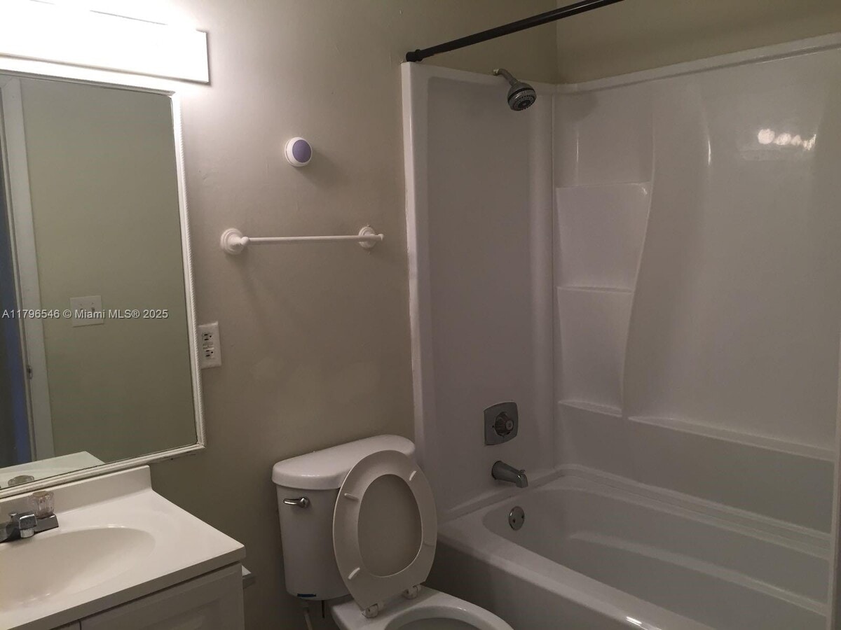 Photo - 1225 SW 46th Ave Unit 211
