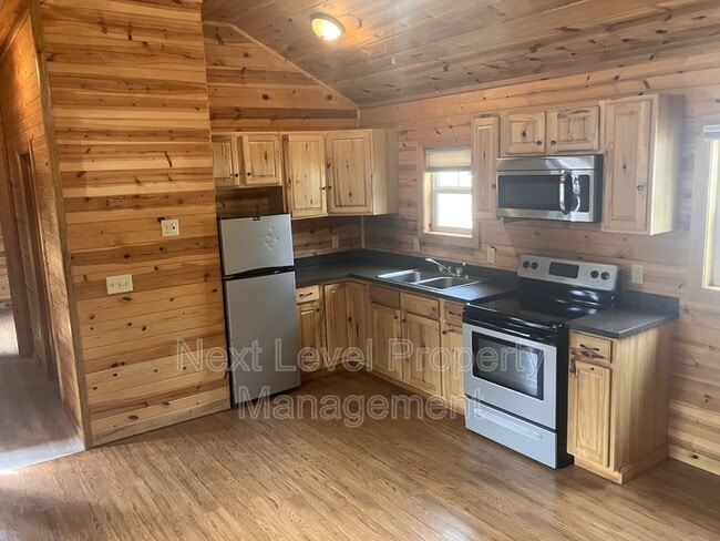 Photo - 111 E Cottonwood Dr