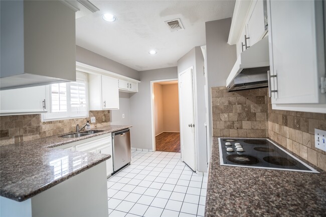 Photo - 2811 S Blue Meadow Cir