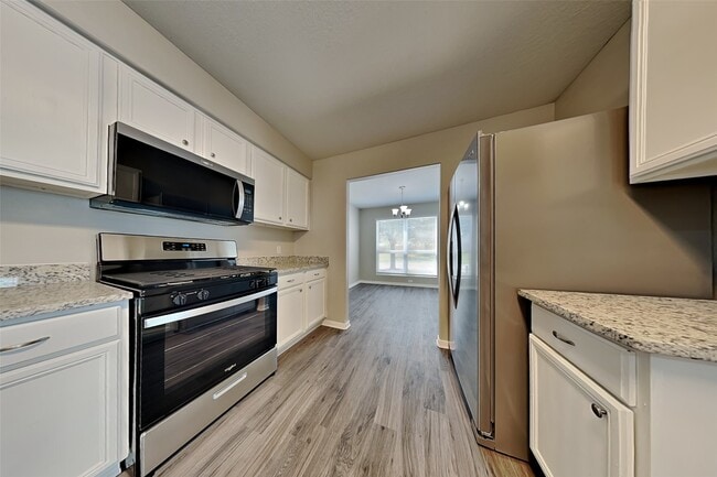 Photo - 16825 Greenhouse St