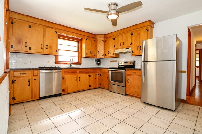 Photo - 408 Shelton Ave