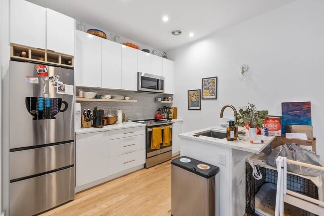 150 Eagle St Unidad 4b
