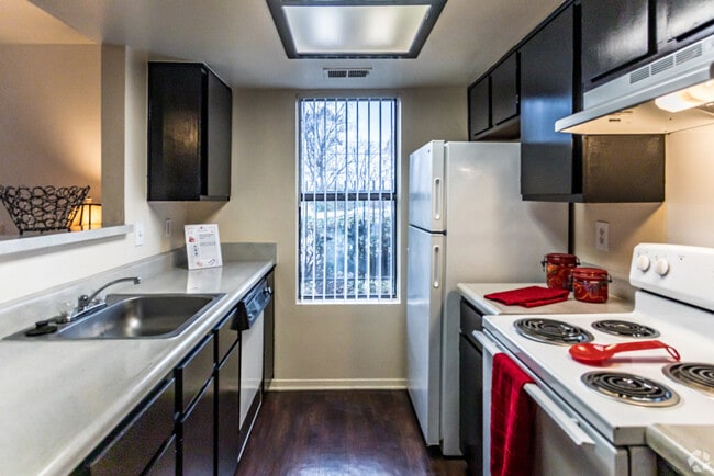 Building Photo - The Parkway Rental