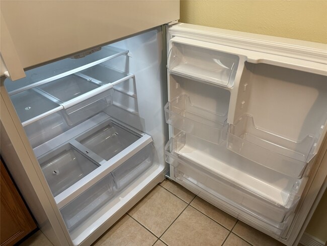 Photo - 115 N Shirley St