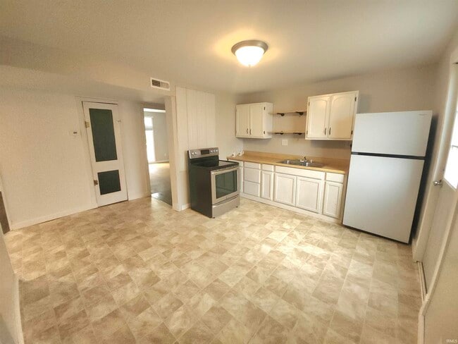 503 W Walnut St