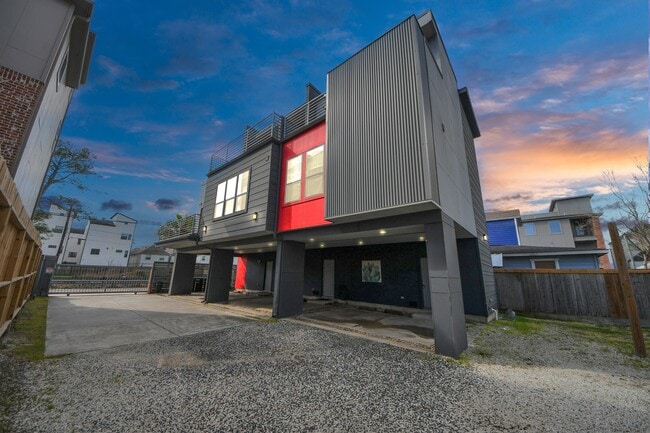 Building Photo - 1708 Winter St Unit C