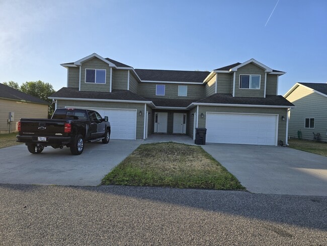 Photo - 745 Linda Ln Townhome