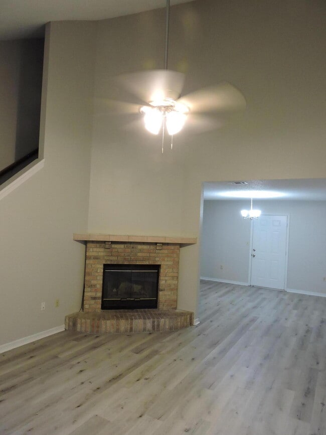 Photo - 813 Valley Rd