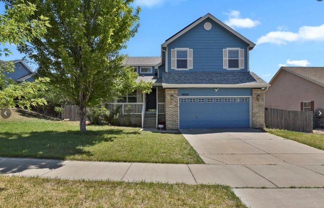 Building Photo - Long Realty & Property Management - Well Maintained 4 Bedroom Home in East Aurora