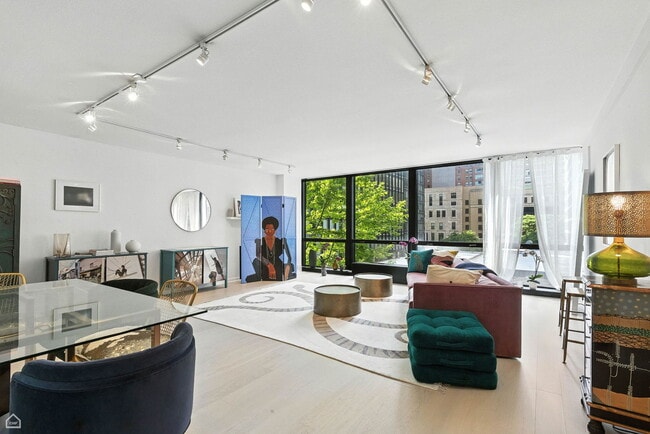 Photo - 900 N Lake Shore Dr Unit 410
