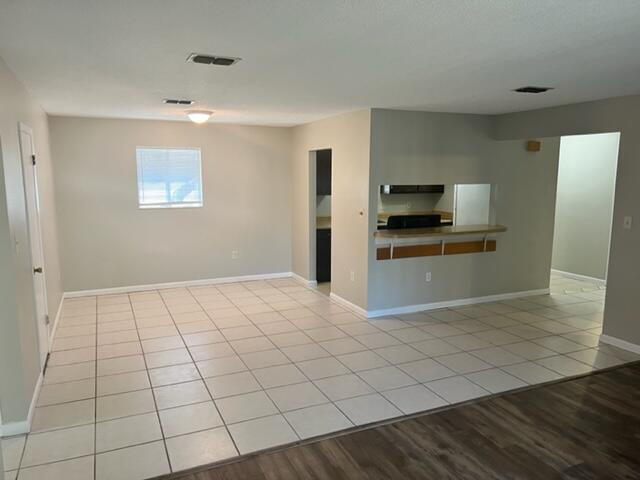 Photo - "Charming 3-Bed home with 2 Full Baths in the Ferry Park area of Fort Walton Beach!"