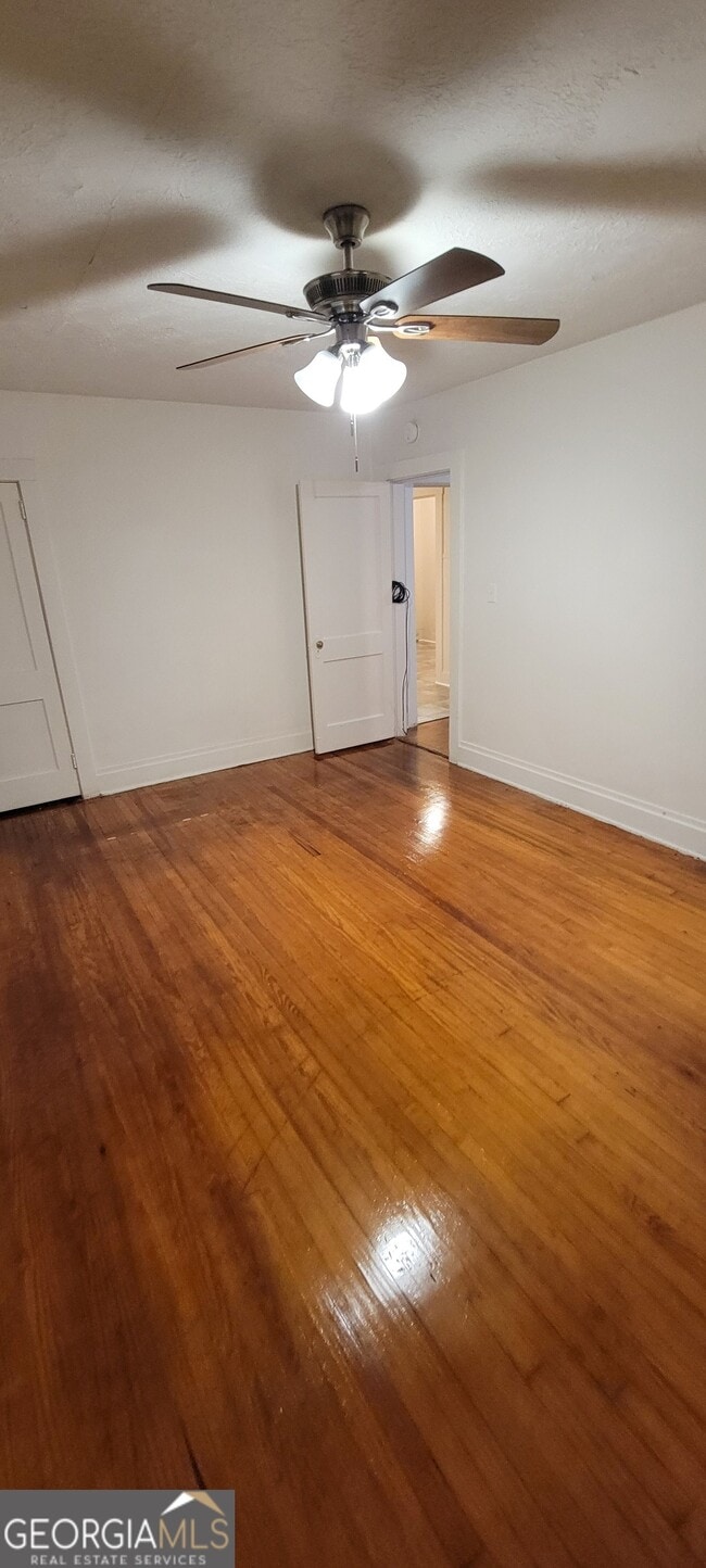 Photo - 651 W 42nd St