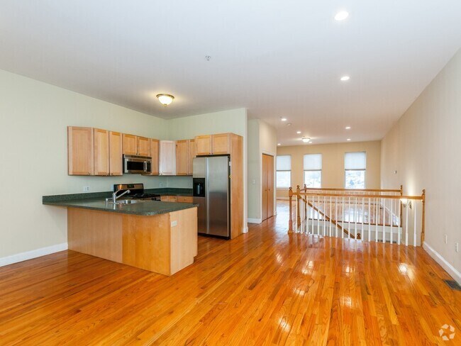 Building Photo - 877 Harrison Ave Unit 1 Rental