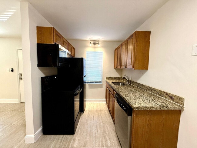 Photo - 607 NE 29th Dr Unit 22