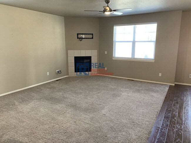 Photo - 4854 S Sicily St