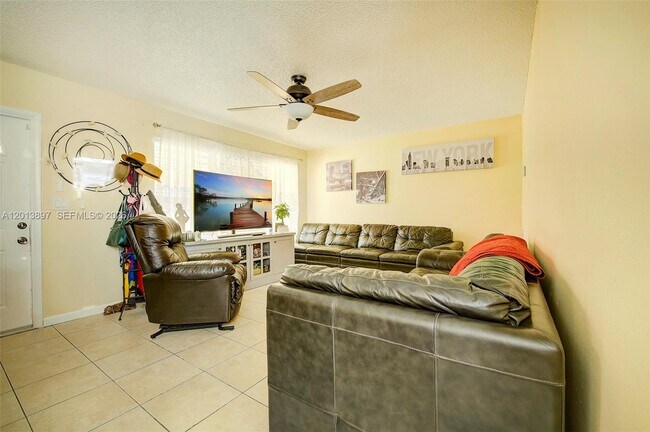 Photo - 516 SW 14th Ct Unit 518