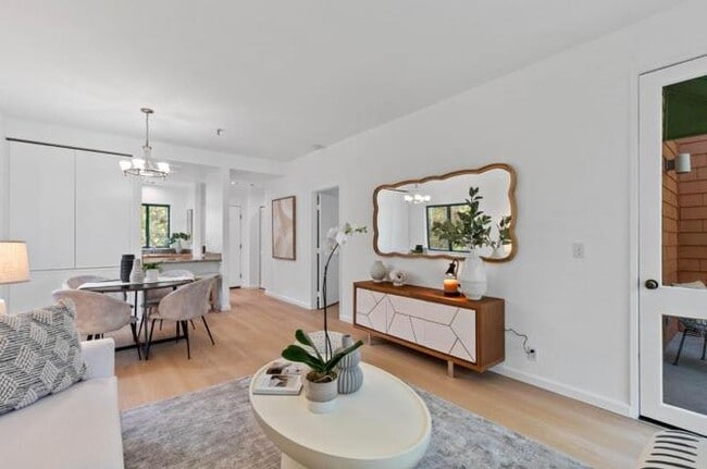 Photo - 4250 El Camino Real Unidad 151B