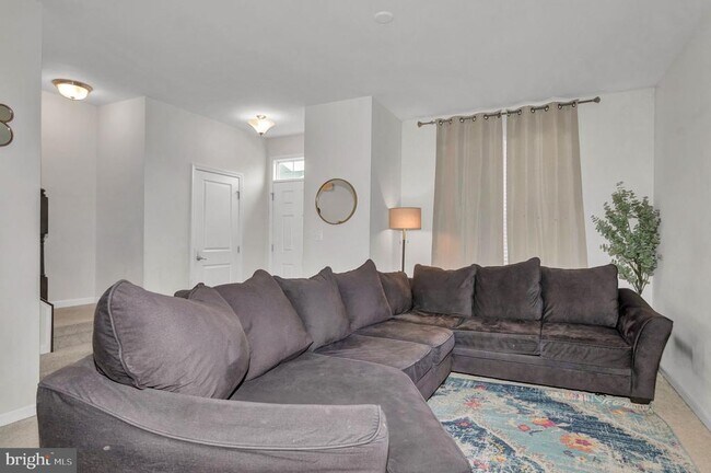 Photo - 8633 Rosecrans Ln