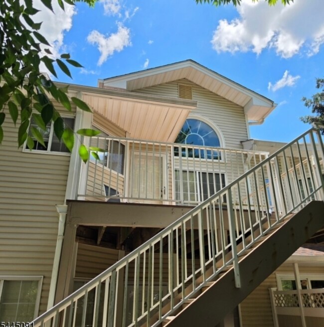 Photo - 70 Academy Ct