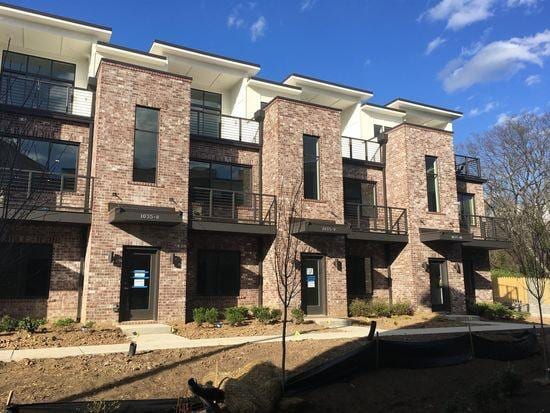 Building Photo - 1035 Chester Ave Unit 9