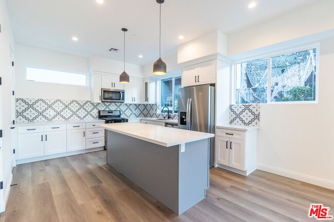 Photo - 5323 Ben Ave