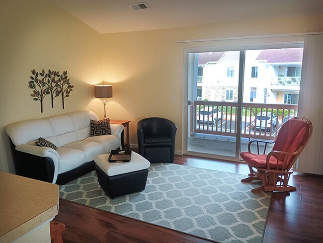 Photo - 4605 Hahns Peak Dr Unit 201