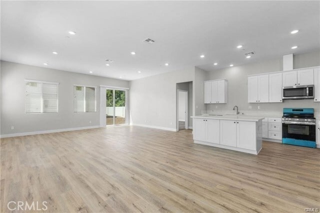 Photo - 1341 E 8th St