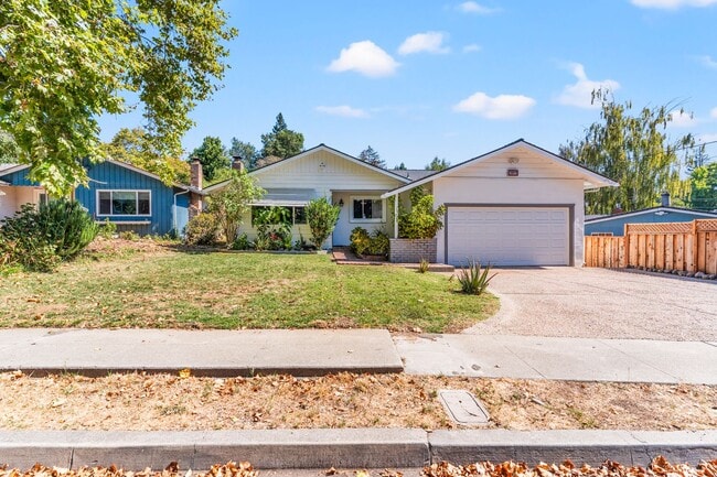 Building Photo - Charming Castro Valley Retreat with 2-Car ... Rental