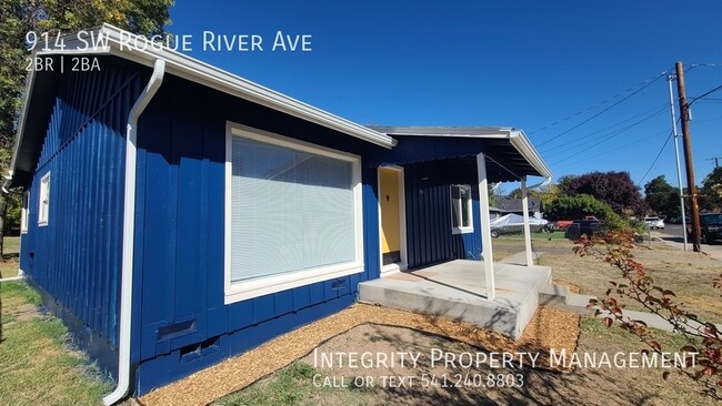 Photo - 914 SW Rogue River Ave