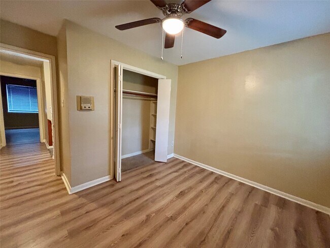 Photo - 8712 Wilcrest Dr Unit 8712