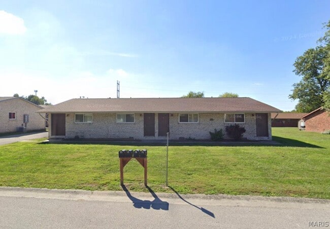 Building Photo - 309 Baltes Dr Unit B