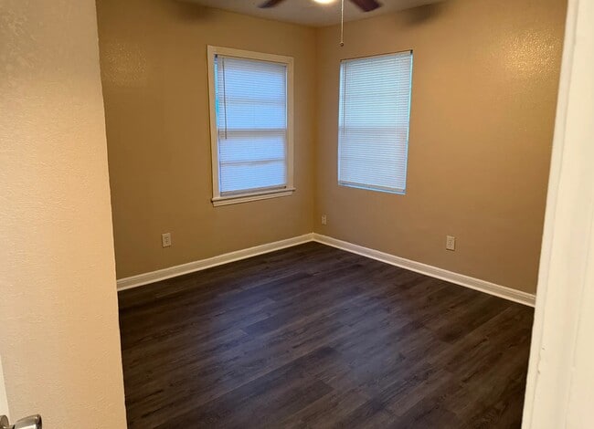 Photo - 1525 Wayside Dr