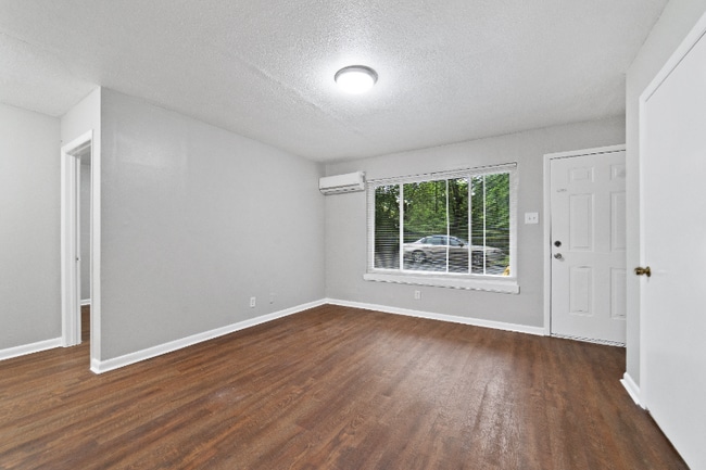 3410 Elizabeth St NW Unidad 5